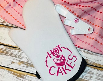 Hot Cakes oven mitt