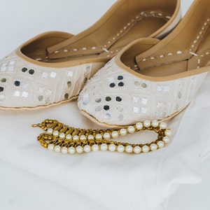 Light Beige Mirror work Khussa, Ballet Flats, Handmade Khussa Jutti Mojari, Shoes for bride, Wedding/Bridal flats, Punjabi jutti