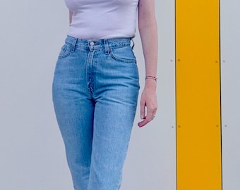 Vintage Levi's 512 Jeans – Light Blue, High Waist Slim Fit, 90s Style
