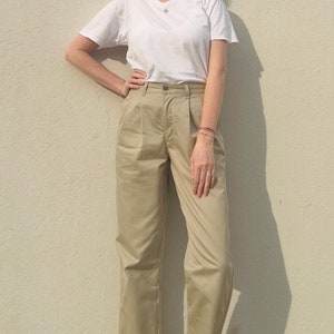 90s Dockers Pleated Pants: Unisex Sand Beige Cotton Trousers W33 L34