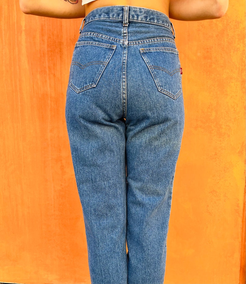 28W Vintage Blue Jeans/High Waisted 90s Jeans/Vintage Mom Jeans/Tapered Leg Vintage Jeans image 3