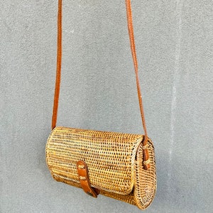 Vintage Straw Rattan Crossbody Bag/Balinese Vintage Straw Bag/Handwoven Crossbody Rattan Bag image 7