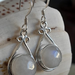 Silver jewelry - Moonstone jewelry - Moonstone earrings - Silver earrings - Moonstone