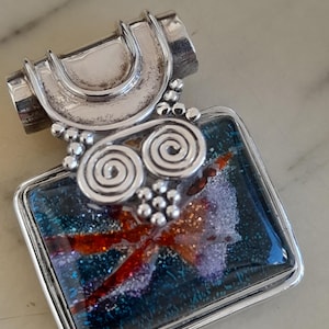 Silver pendant with multicolor enamel