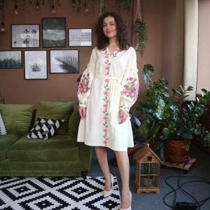 Robe brodée, robe vyshyvanka, robe ukrainienne, robe en lin « Janet » PJ-0007-C