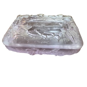 Vintage 1930’s Alexandrite Glass Rose Vine  Purple Lavender Art Nouveau Trinket Box with Lid