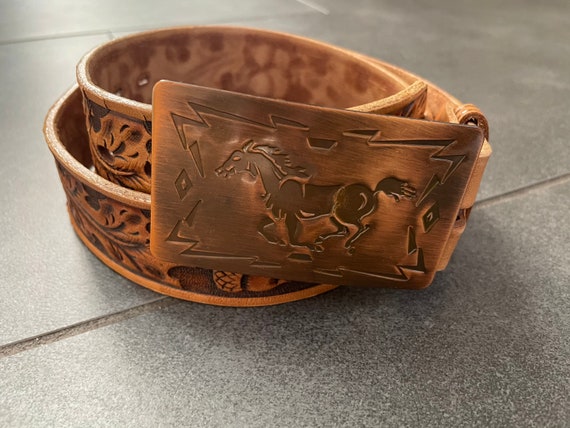 Vintage Tooled Leather Belt, Horse & Acorn Design, 34 Inch  display picture 3