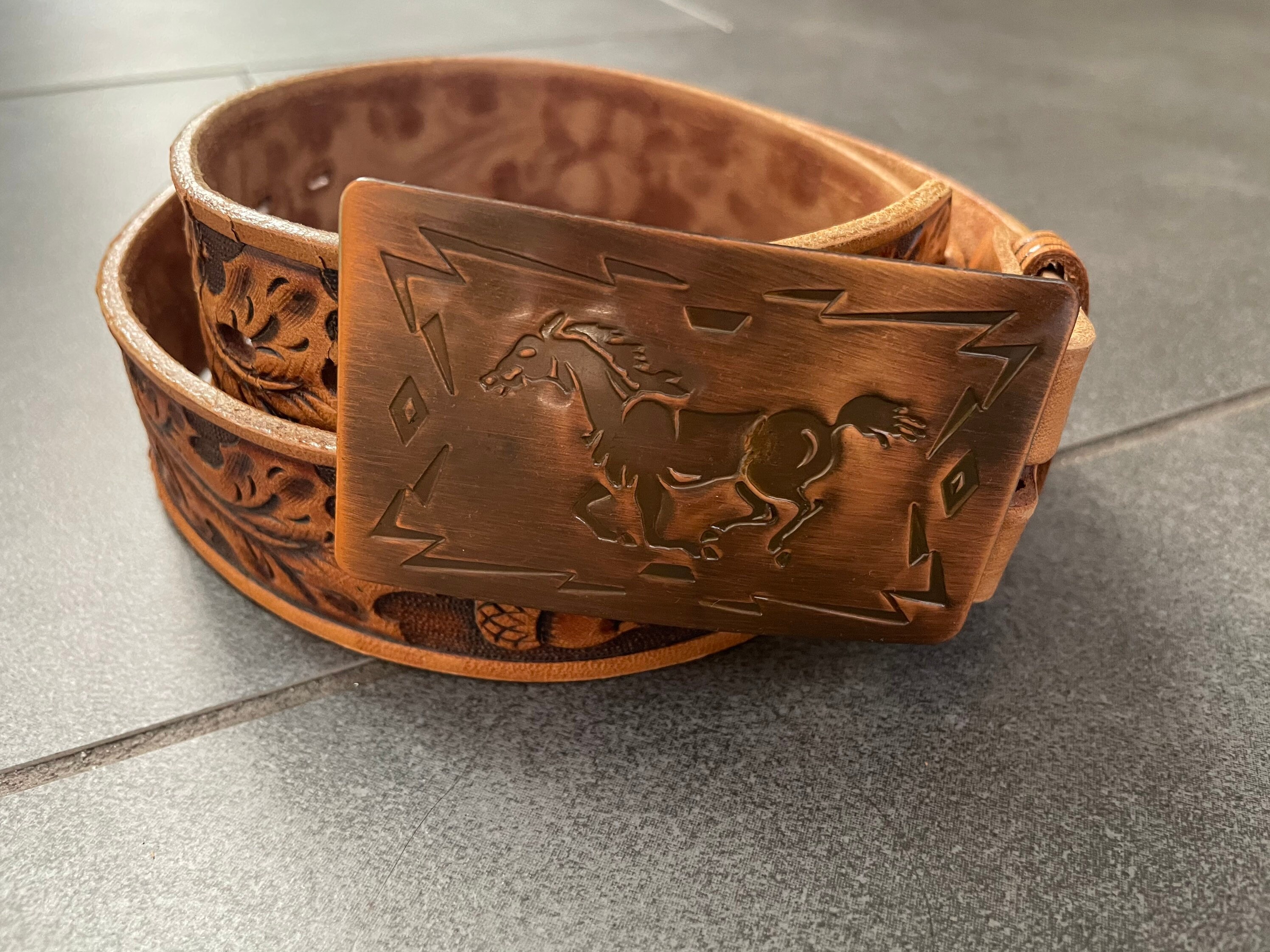 Vintage Tooled Leather Western Belt ‘Marcy’ Name Acorn Design 32.5” Cowgirl Custom Carved Leather Belt - Oak Leaf and Acorn Design  main image 3