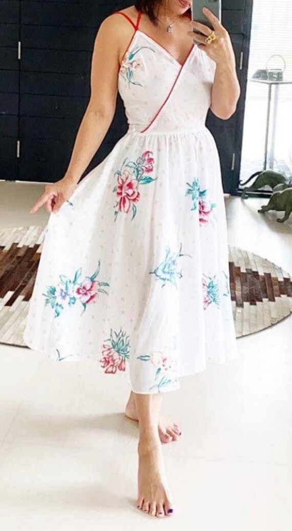 70’s White Floral
