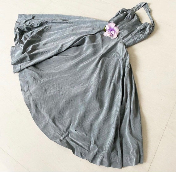 Grey Halter 50’s