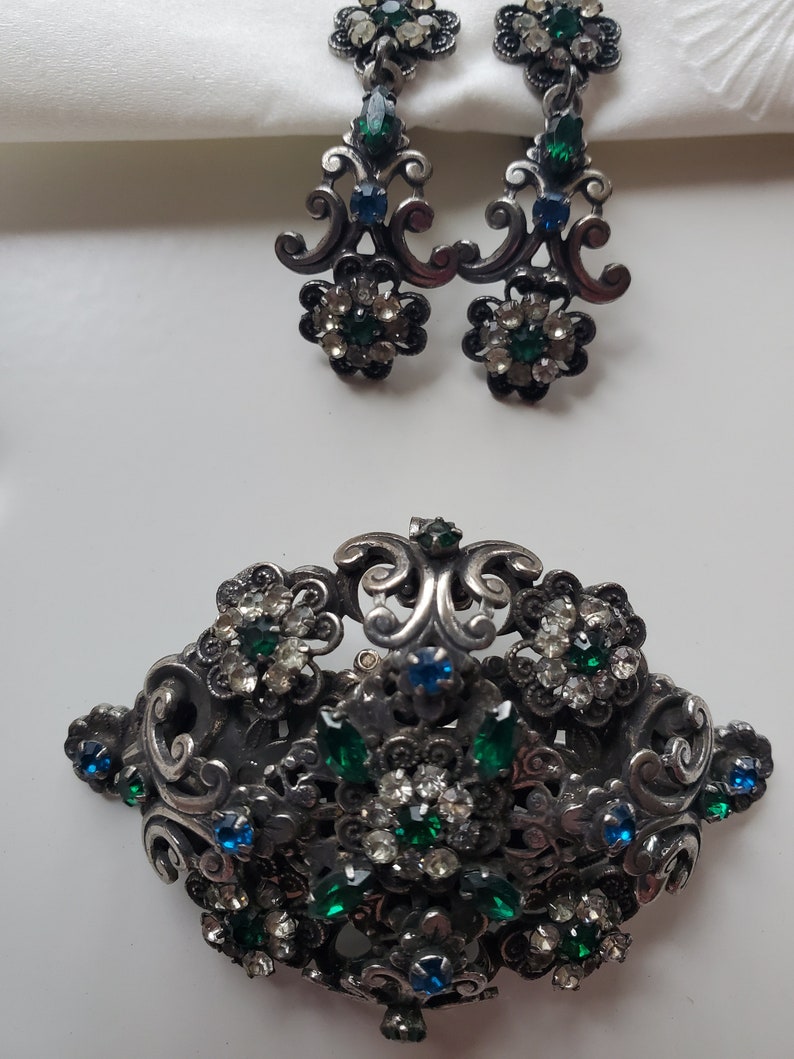 Amazing vintage signed Hobe dangle earringbrooch set