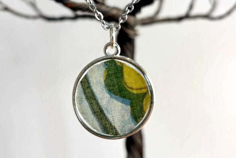 Gele en groene stoffen ketting afbeelding 1