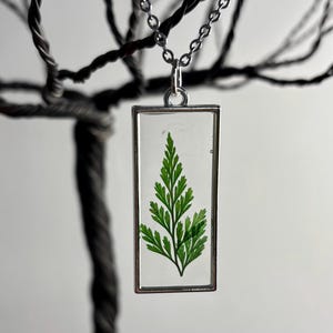 Ciondolo aghi di pino immagine 1