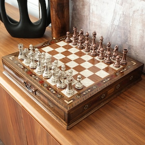 Handmade Wooden Chess Set: Custom Metal Pieces, Mosaic Board