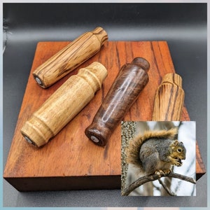 Distress squirrel call. Hunting. Game call. Squirrel squeaker. Baby squeal squirrel call. Fox squirrel. Baby call. predator call. Dog toy.