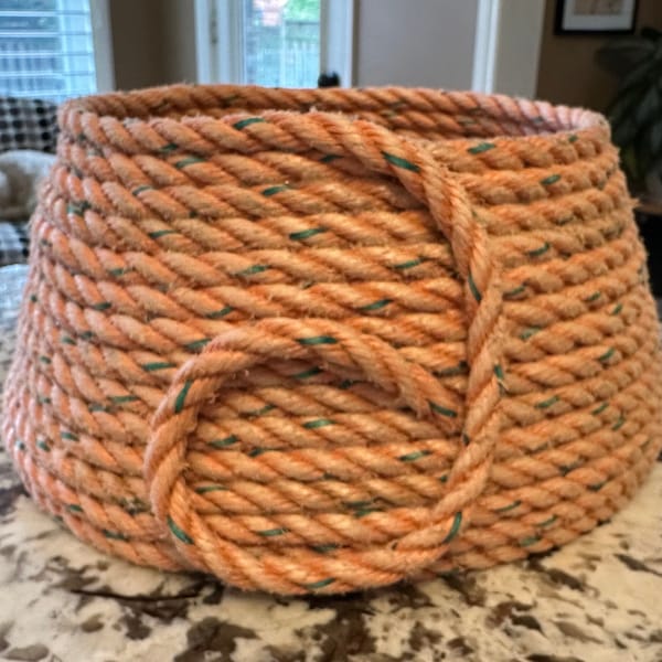 Repurposed fishing rope basket