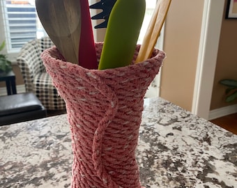 Repurposed fishing rope vase