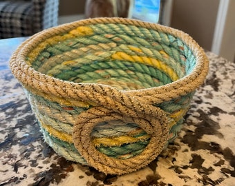 Repurposed fishing rope basket