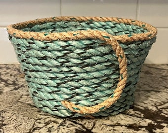 Repurposed fishing rope basket