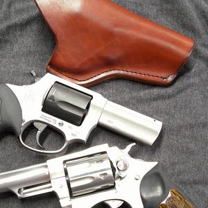 Cross Draw Holster, Ruger SP101, Taurus 605 Up To 3" Barrel Length, Right Hand Draw, Dark Brown, Fits 1.5" Belt immagine 7