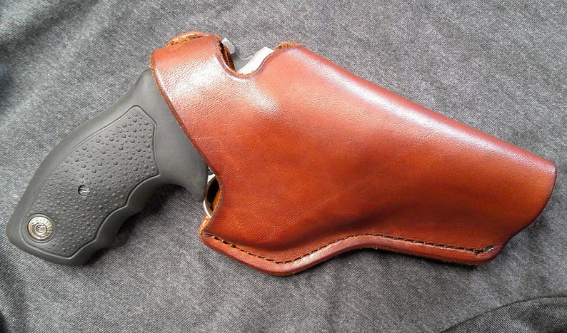 Cross Draw Holster, Ruger SP101, Taurus 605 Up To 3" Barrel Length, Right Hand Draw, Dark Brown, Fits 1.5" Belt immagine 6