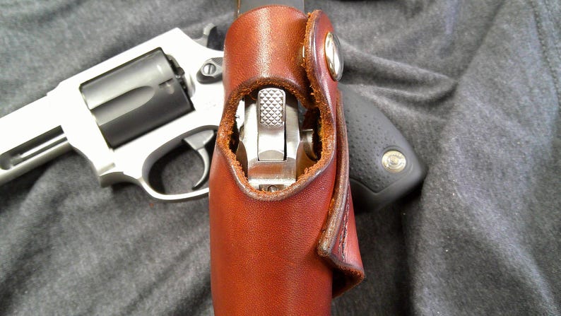 Cross Draw Holster, Ruger SP101, Taurus 605 Up To 3" Barrel Length, Right Hand Draw, Dark Brown, Fits 1.5" Belt immagine 4