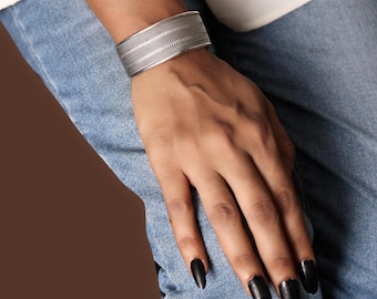 Bracciale rigido in argento tedesco fatto a mano, design intrecciato con trama larga, gioielli boho per uomo e donna, regalo di Natale, regali per la mamma
