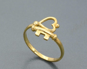 Gold Heart Key Ring, Minimalist Dainty Ring for Women, Romantic Anniversary Gift, Unique Promise Ring
