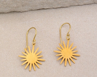 Gold Sunburst Drop Earrings, Minimalist Sun Earrings, Celestial Jewelry, Boho Sun Dangle Earrings, Gift for Her, Statement Sun Jewelry