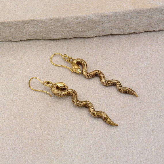 Orecchini a forma di serpente placcati in argento opaco