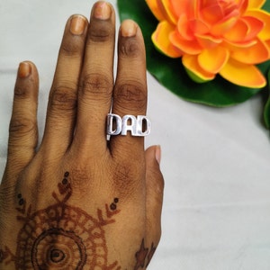 Sterling Silver &#39;Dad&#39; Ring: Polished Block Father&#39;s Day Band