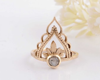 Anello a corona in labradorite boho – Anello tiara in vermeil oro 14k – Fascia etnica con loto e raggio di sole – Delicati gioielli per lei