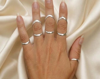 Sterling Silver Swan Neck Splint Ring, Oval-8 Finger Support Ring | Hypermobile Joint Stabilizer, Handmade Adjustable MCP/PIP Ring Splint