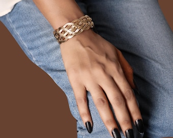 Bracciale rigido in ottone placcato oro intrecciato a mano, bracciale rigido in filo intrecciato, gioiello boho regolabile per donna, regalo unico fatto a mano, regalo per figlia