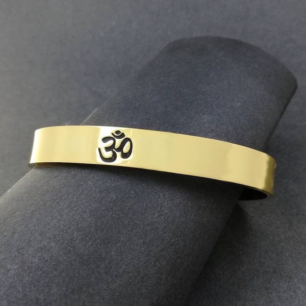 Shiva Om Copper cuff Bracelet, Mantra Bracelet "Aum "Open Face Cuff Bangle, Pure Copper Sacred Bracelets for Spiritual Bliss, Yoga Gifts