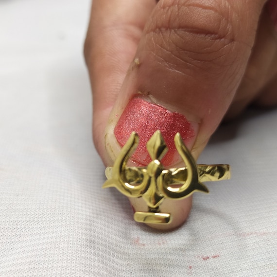Memoir Gold plated White CZ Trishul Damru Shiv Finger ring Men Women :  Amazon.in: Fashion