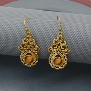 Tijgeroog edelsteen hangoorbellen, filigraan hangoorbellen, edelsteensieraden, bloemsieraden oorbellen, vrouwen cadeau oorbellen