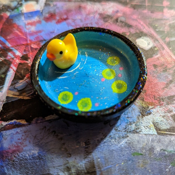 Ducky ring holder