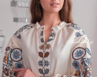 Vyshyvanka de linho cinza | Linda blusa ucraniana bordada com estampa floral colorida | Camisa étnica boho folk para mulheres | Presente para ela
