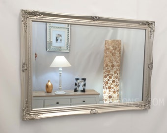 Espejo de pared biselado con diseño vintage adornado de estilo francés, 60x90 cm, plateado