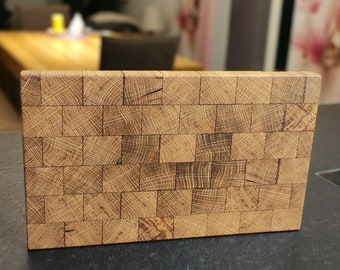 End-grain cutting board - wild oak - waterproof - unique piece