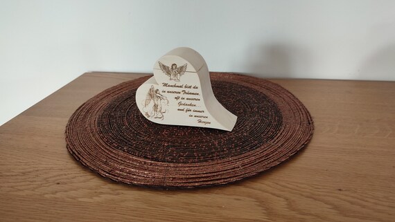 Cuore In Legno Di Frutta Lucidato Con Incisione 'Fede' - Portafortuna Unico 6,5x5,5 Cm