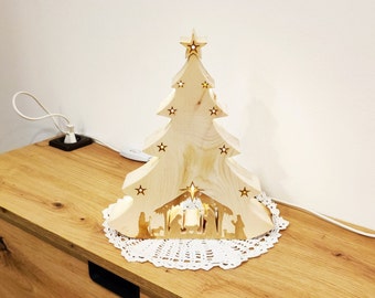 Weihnachtsbaum aus massiven Zirbenholz, mit Krippe und LED Beleuchtung - Unikat