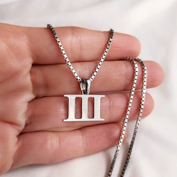 Etsy roman deals numeral necklace