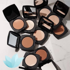 Avon True Flawless Cream to Powder Foundation Compact SPF15 image 2