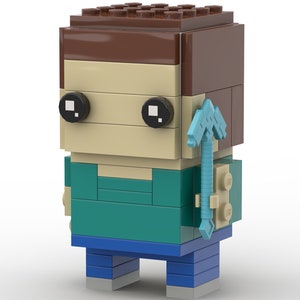 Könnte beinhalten: Eine Minecraft-Blockfigur mit braunem Oberteil, beigem Gesicht und türkisfarbenem Hemd. Die Figur hat große schwarze Augen und blaue Beine. Eine hellblaue Spitzhacke ist an der Seite befestigt.