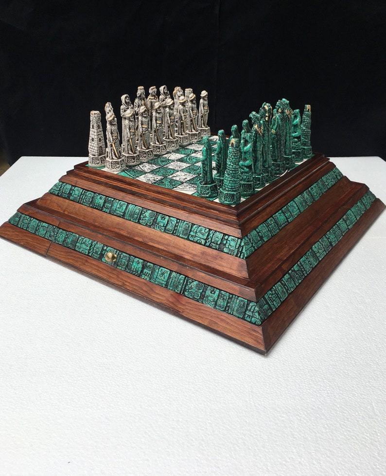 22 Chess Board With Chess Pieces 5 King Pyramid - Etsy