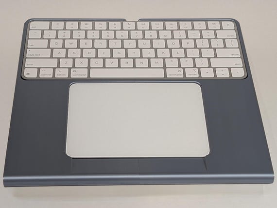 Apple Vision Pro Magic Keyboard & Trackpad Tray | Magsafe