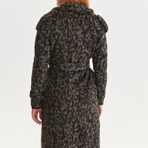 LEOPARD Pattern Women Wear Coat with Epaulettes, Double Breasted Coat, Animal Jacket with Shoulder Straps, Fitted Coat, Animal Motifs Coat image 3