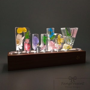 Resin flower nightlight light up your name, custom resin name flower lamp with gift box,charge base adjustable light color,best wedding gift